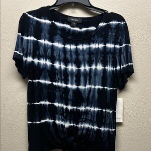 Karen Kane Navy and White Tie-Dye Short Sleeve Top